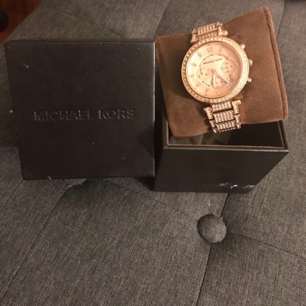 Michael kors  watch - Picture 3 of 5